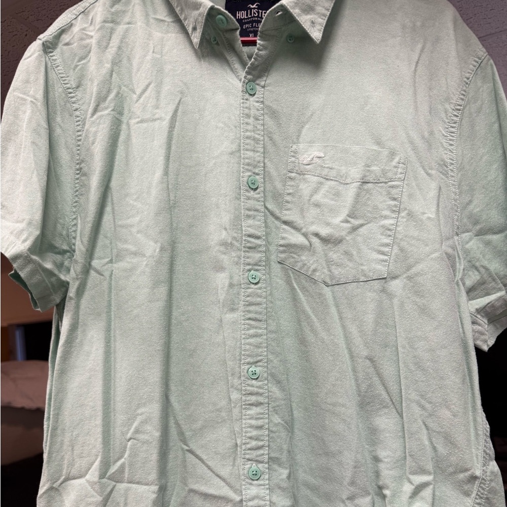Hollister Men's Light Green Casual Shirt